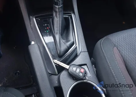 2018 Toyota Corolla Le из США, поврежденный, VIN 5YFBURHE5JP847458